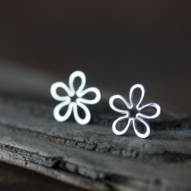 Dainty Sterling Silver Flower Stud Earrings, Simple Daisy - jewelry by CookOnStrike