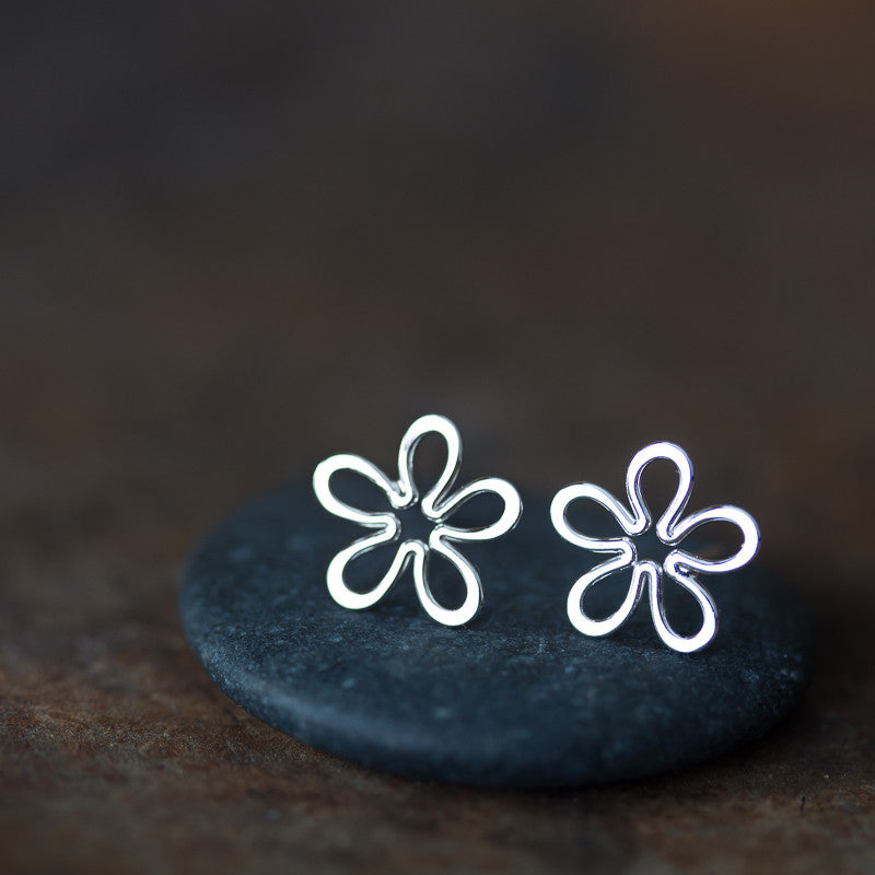 Dainty Sterling Silver Flower Stud Earrings, Simple Daisy - jewelry by CookOnStrike
